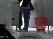 【全網首發】【精品廁拍】外站最新流出國內廁拍大神潛入某師範學院隔板女廁偷拍美女噓噓 後拍大屁股看得欲火焚身 精彩刺激值得收藏～原版高清